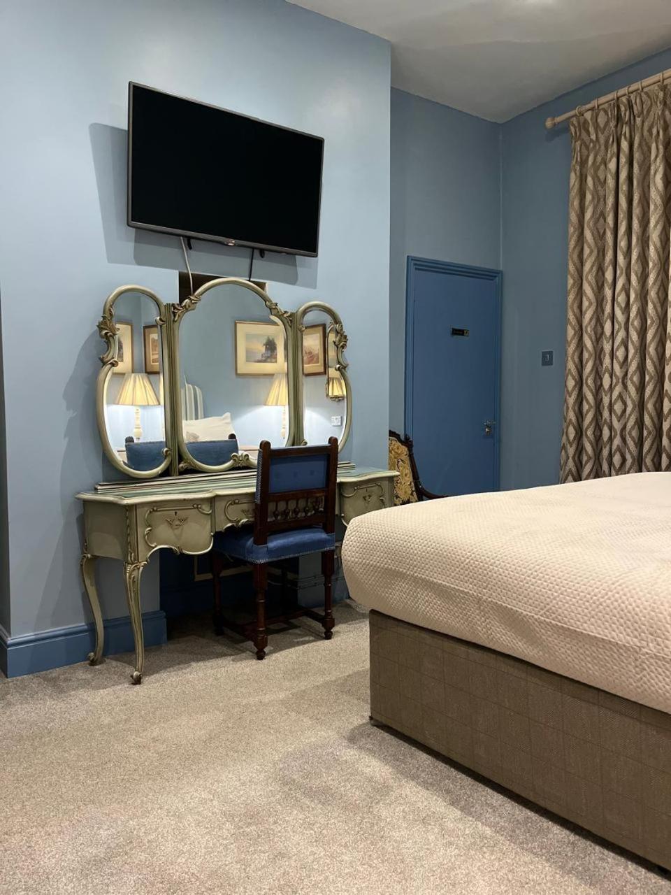 Hotel Queens Court Exeter