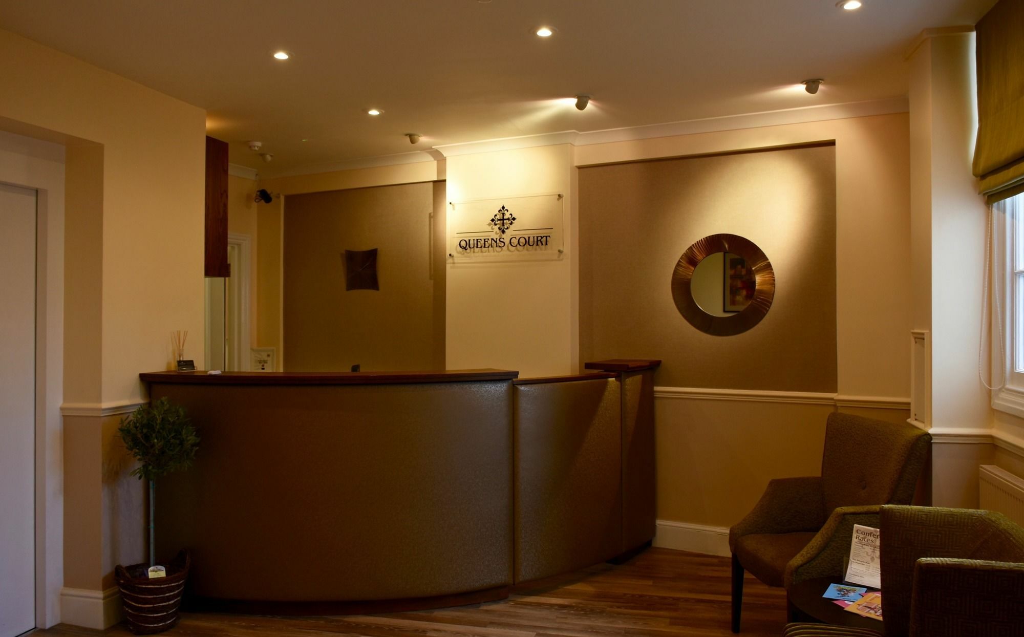 Hotel Queens Court Exeter